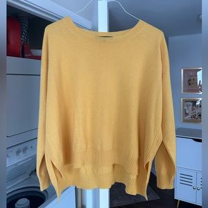 GUCCI 100% cashmere medium sweater
